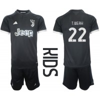 Camisa de Futebol Juventus Timothy Weah #22 Equipamento Alternativo Infantil 2023-24 Manga Curta (+ Calças curtas)
